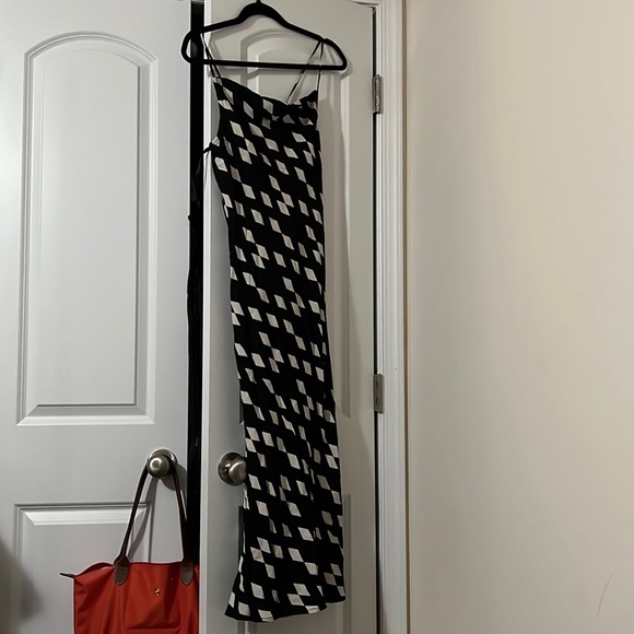 BRAND NWT VRG GRL Mi Amor Bias Cut Midi Dress - Picture 2 of 4